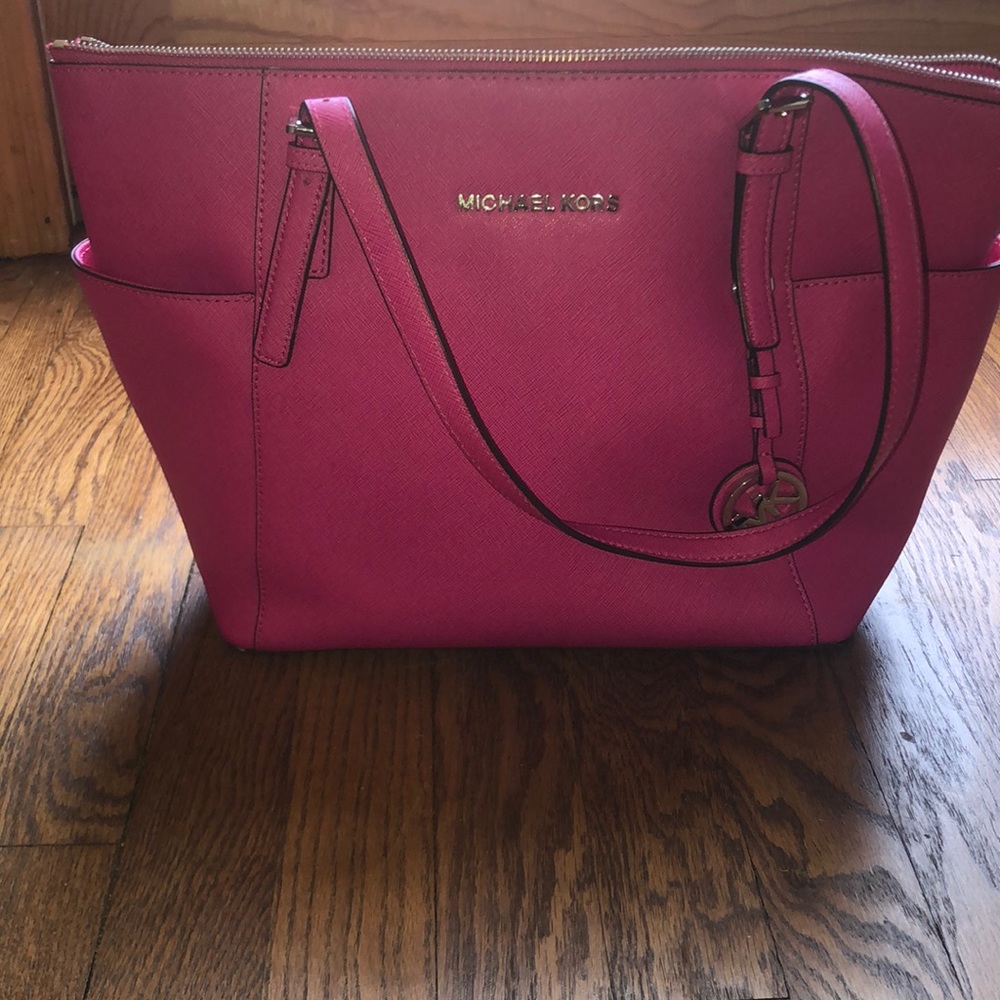 Michael Kors shoulders bag
